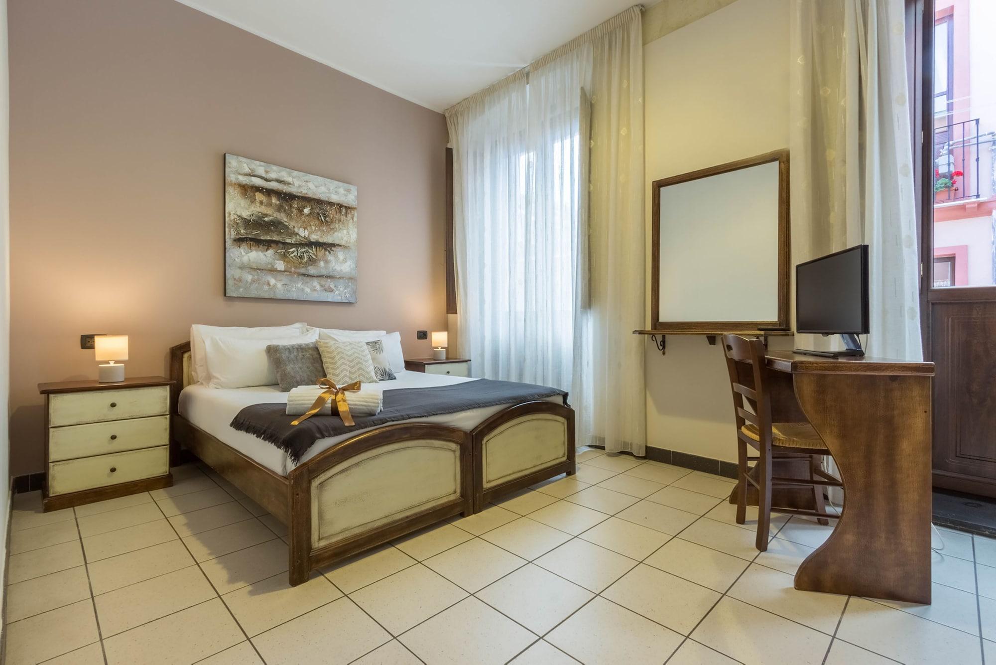 Arcobaleno Rooms Cagliari Esterno foto