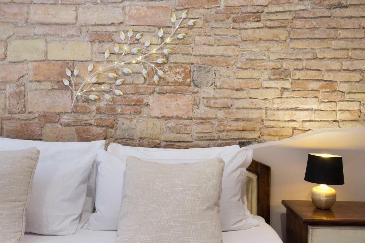 Arcobaleno Rooms Cagliari Esterno foto